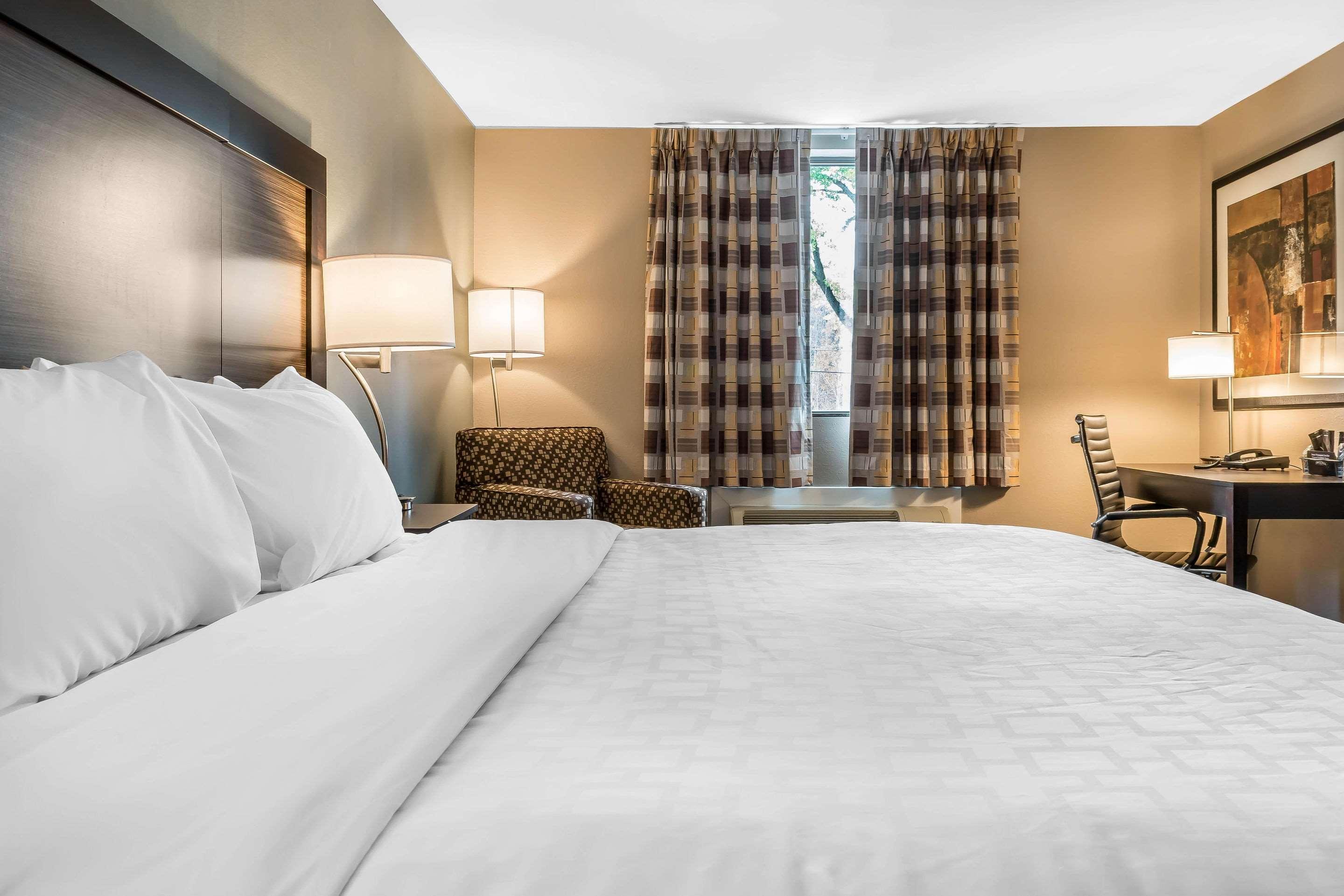 Clarion Inn Belle Vernon Eksteriør bilde