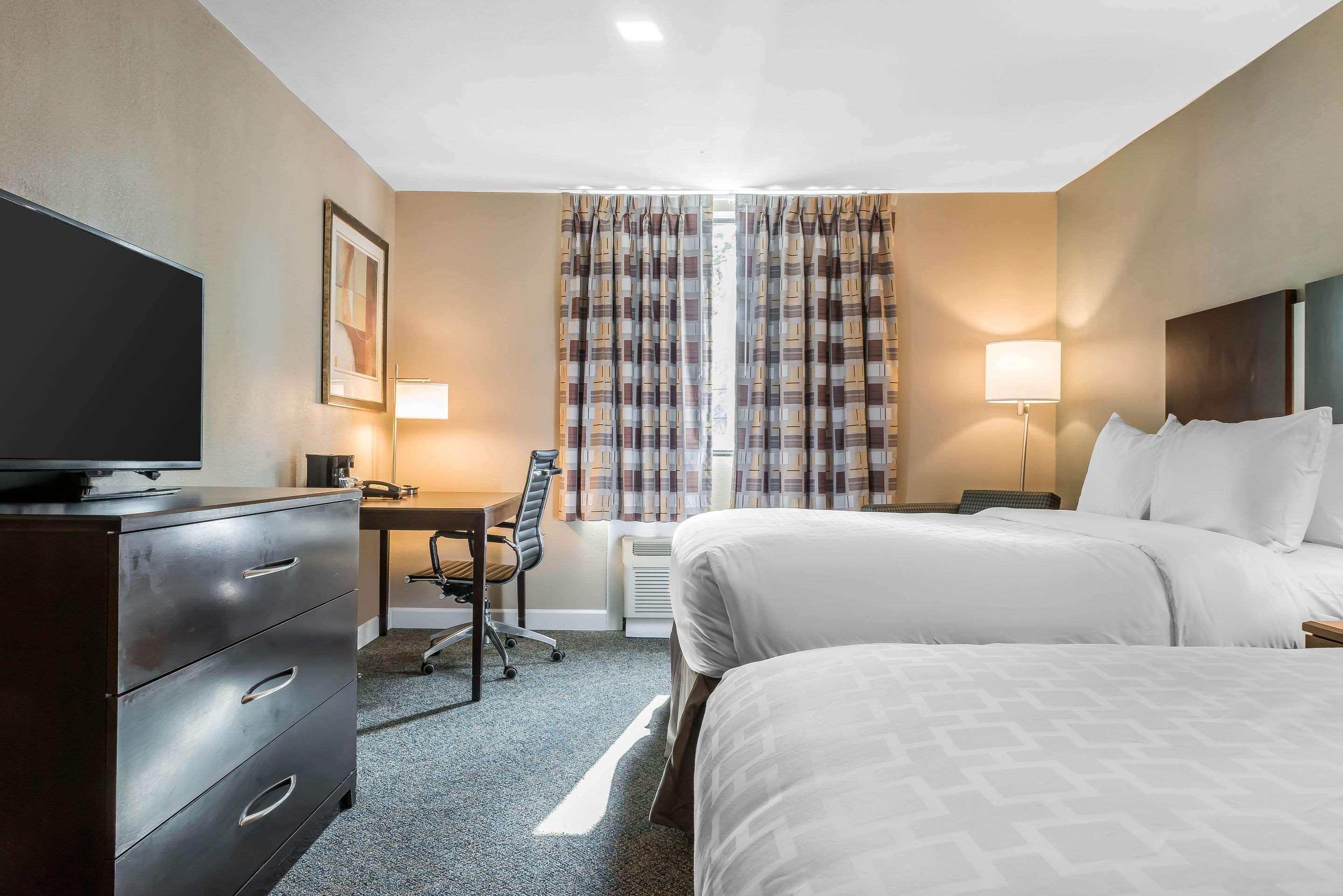 Clarion Inn Belle Vernon Eksteriør bilde
